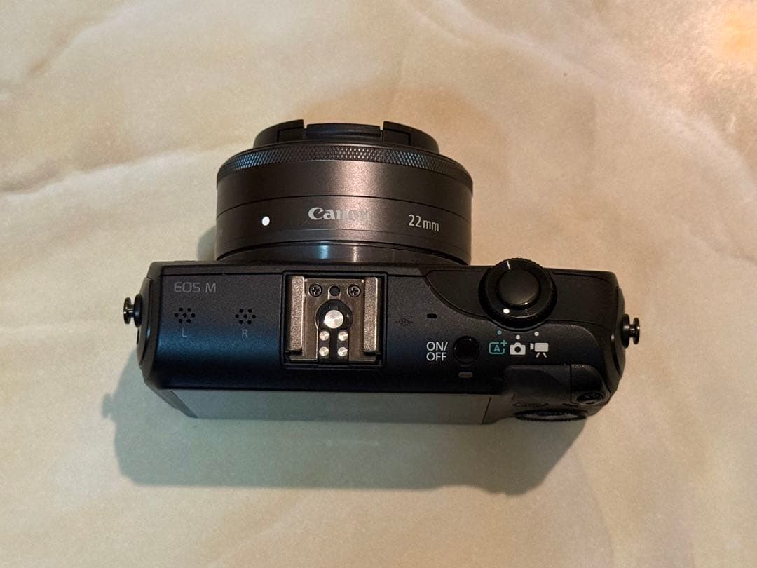 【Canon】キャノン EOS M デジタル一眼レフ