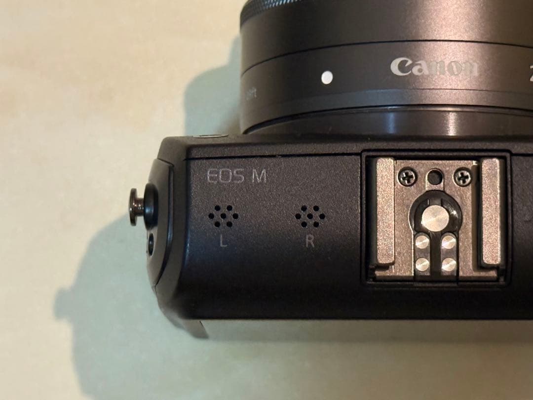 【Canon】キャノン EOS M デジタル一眼レフ