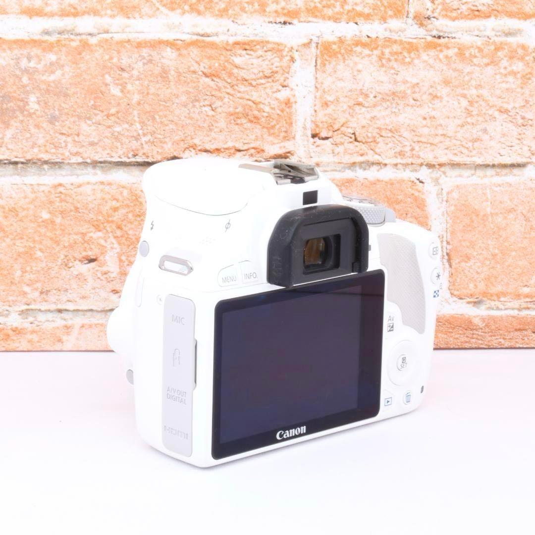 カメラもおしゃれに✨Canon kiss X7✨ホワイト✨単焦点レンズ