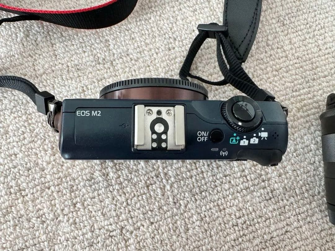 Canon EOS M2 ベイブルー　18-55mmレンズ