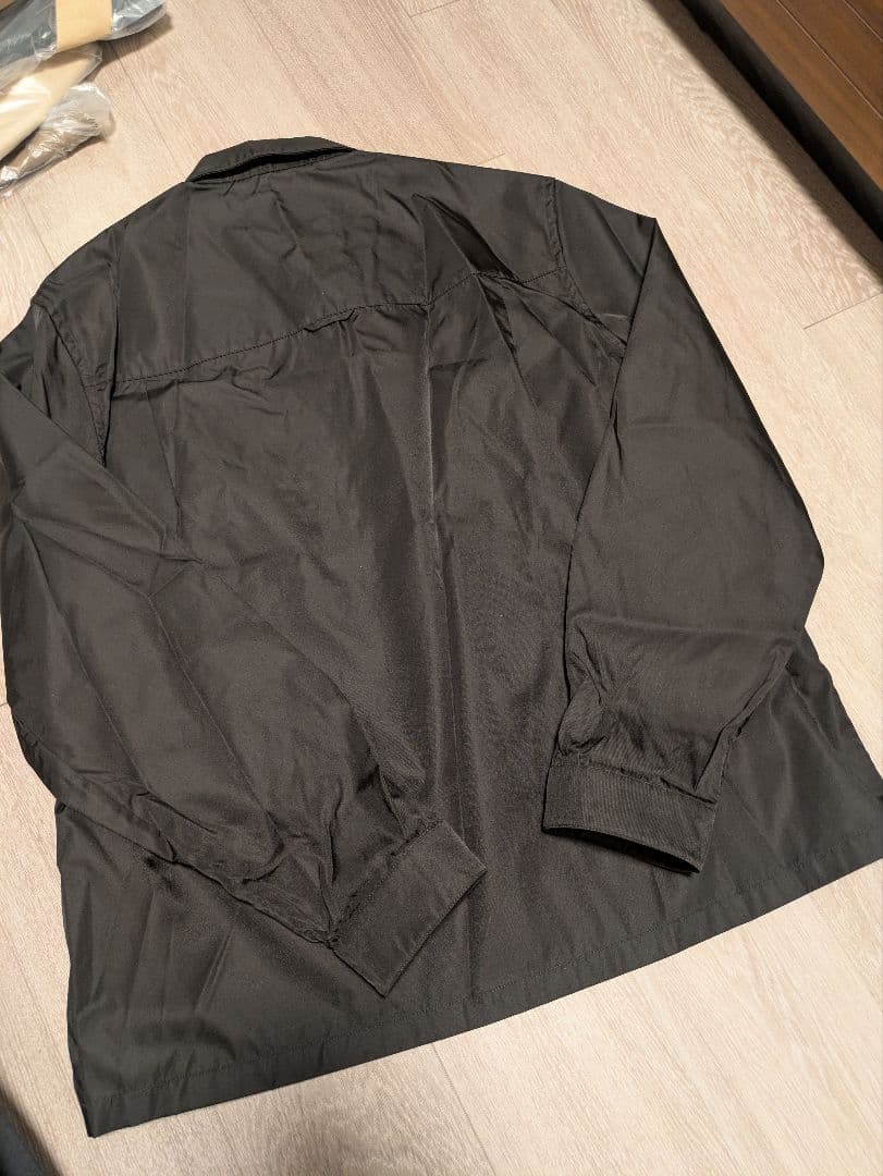 プラダ ナイロンジャケット　L