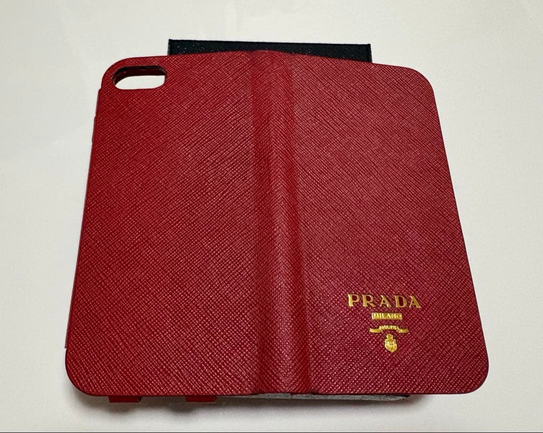 PRADA iPhoneケース SE対応 手帳タイプ RED