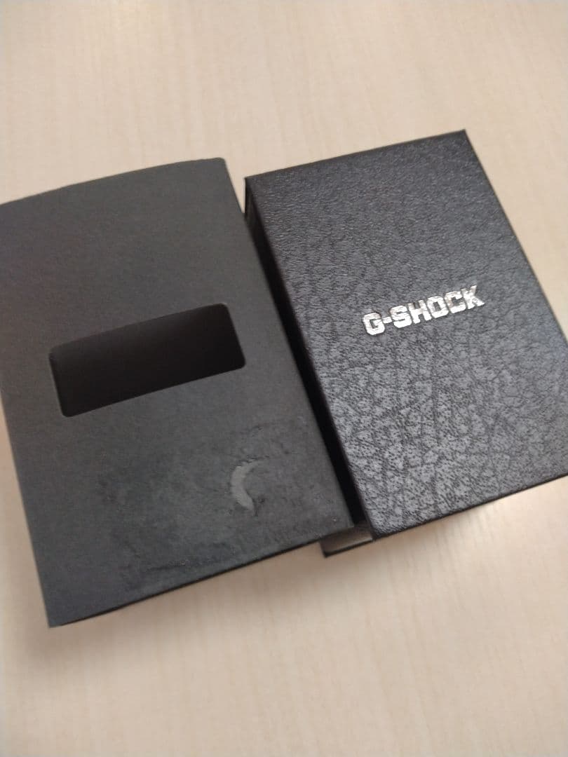 （77）G-SHOCK ジーショック GM-5600　デジタルシルバー