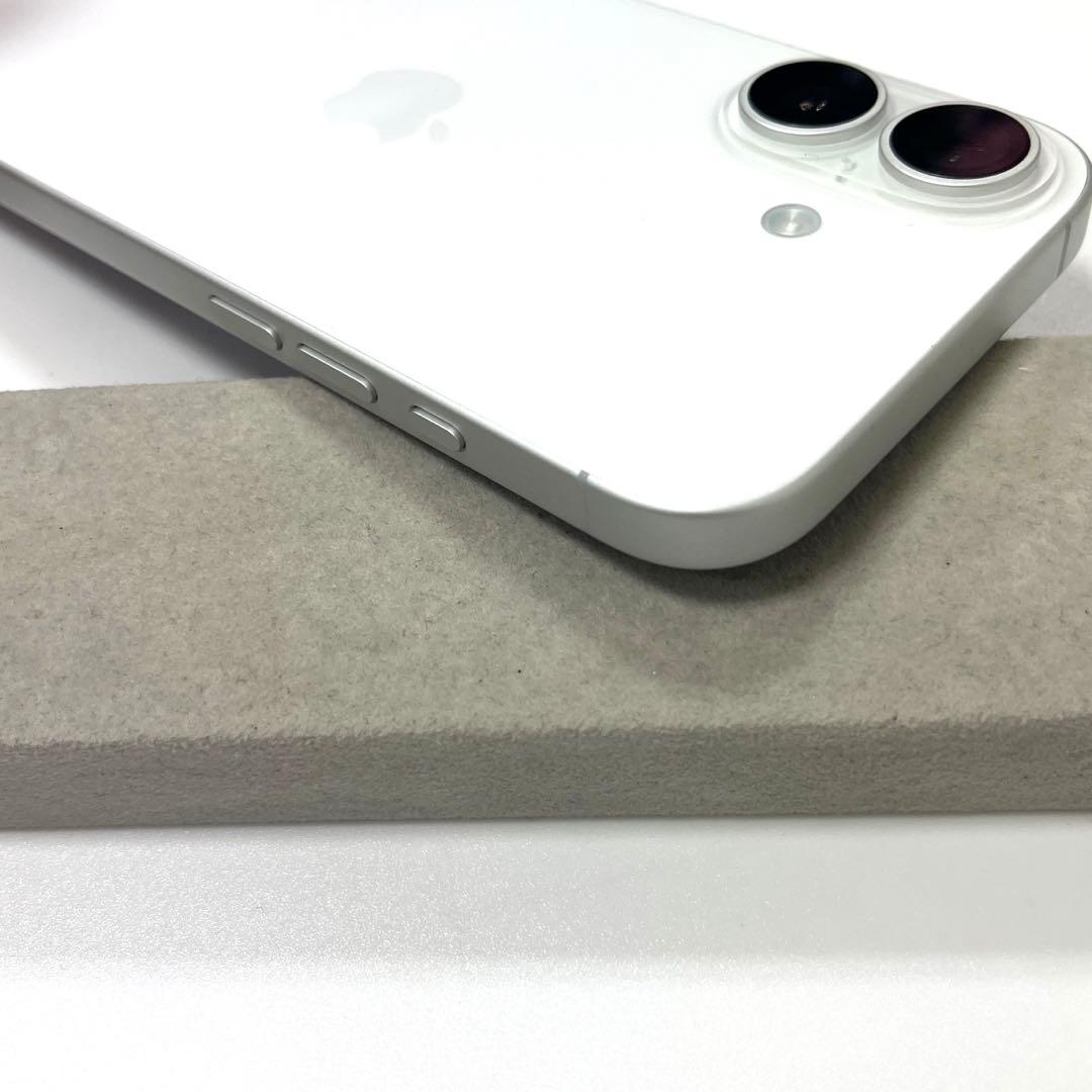★美品★iPhone17 256GB ホワイト