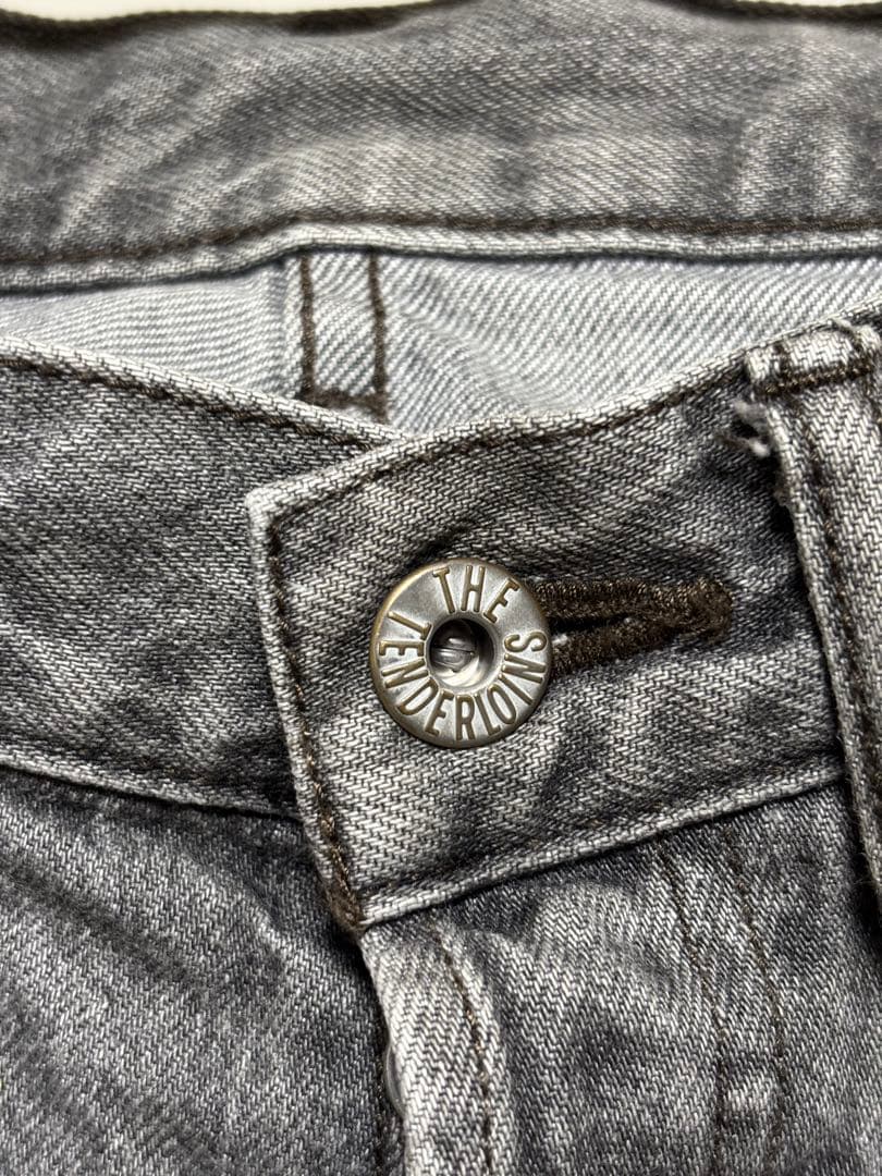 TENDERLOIN のブラックデニム　ストレートデニム ジーンズ