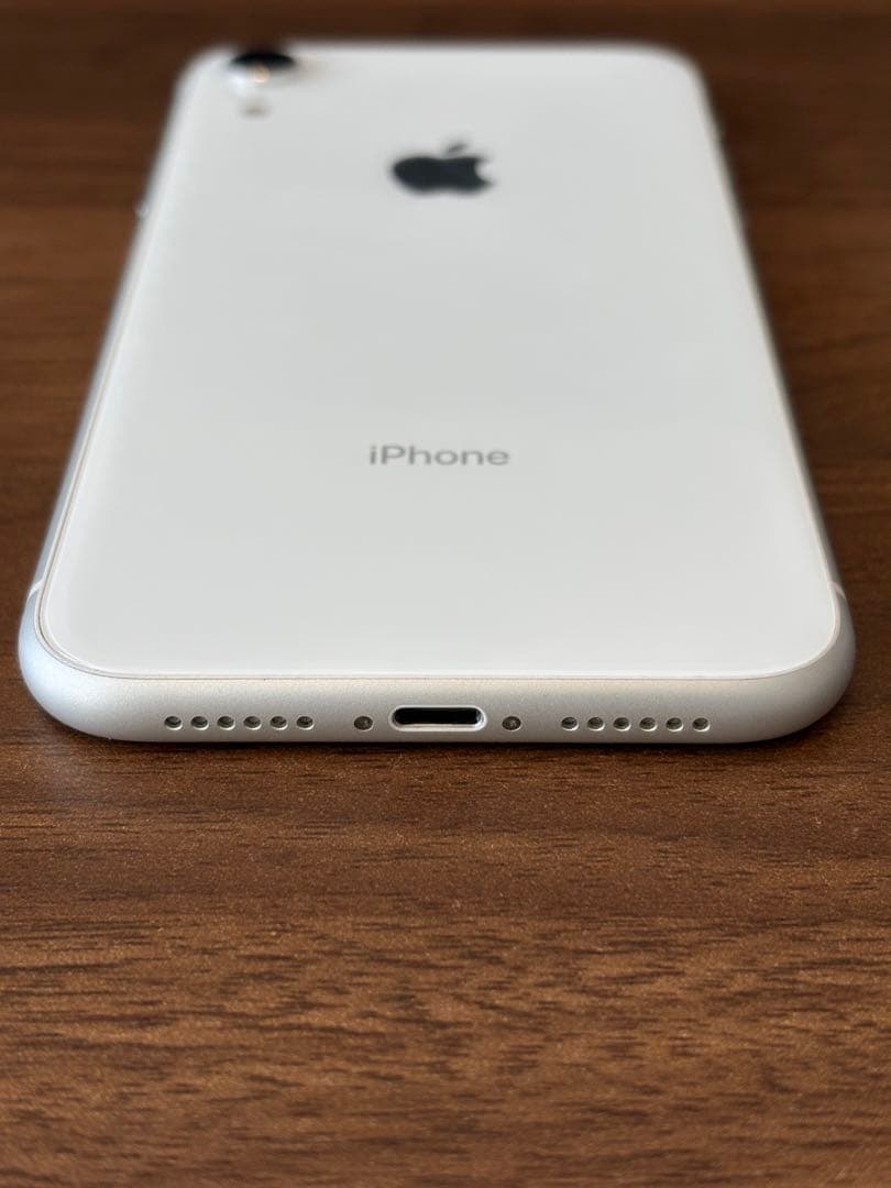 【美品】iPhone XR ホワイト 64GB 本体(SIMフリー初期化済み)