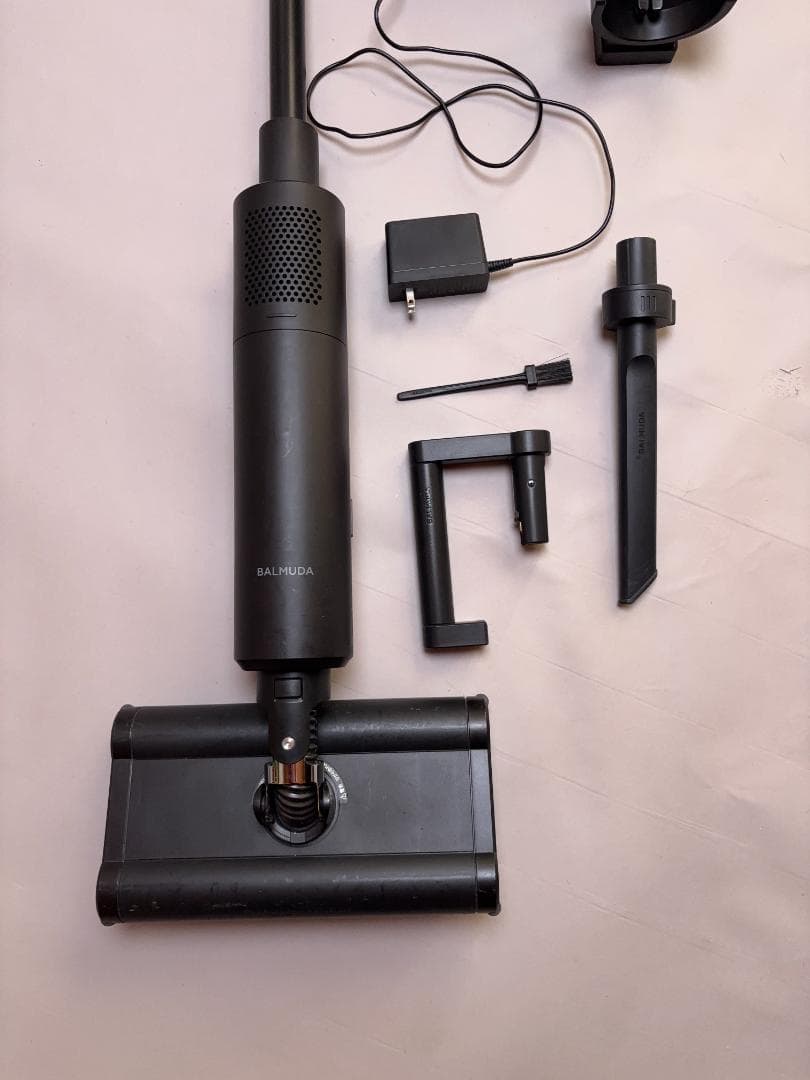 バルミューダ　掃除機　BALMUDA The Cleaner C01A-BK