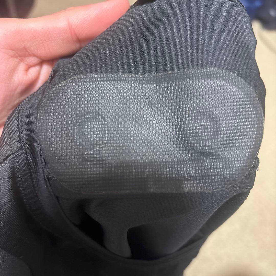 Knows ノースリーブ ブラック タンクトップ