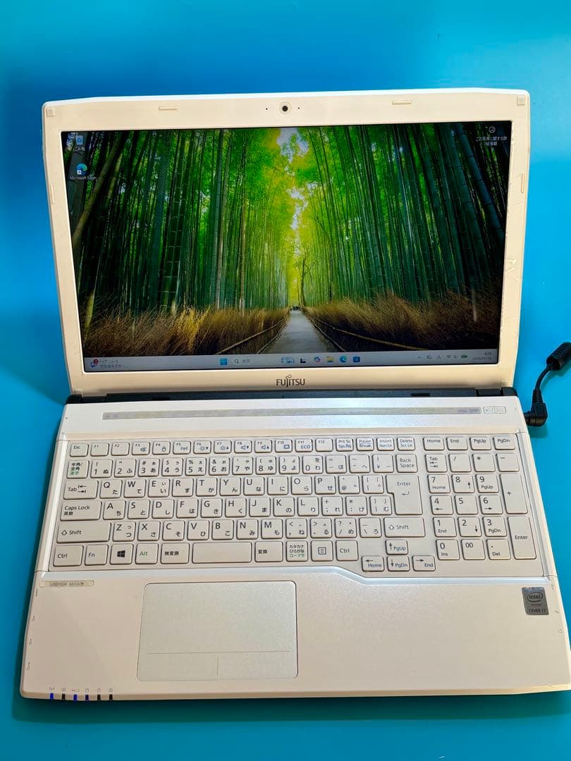 富士通　LIFEBOOK AH53/S i7 4712MQ SSD 2TB