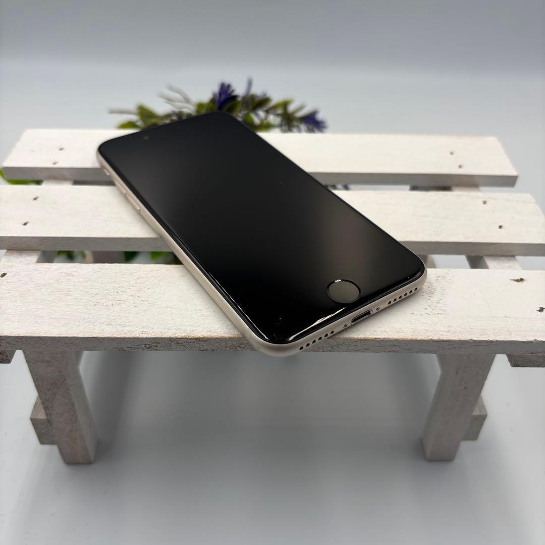 【美品】iPhone SE第3世代 64GB スターライト 4