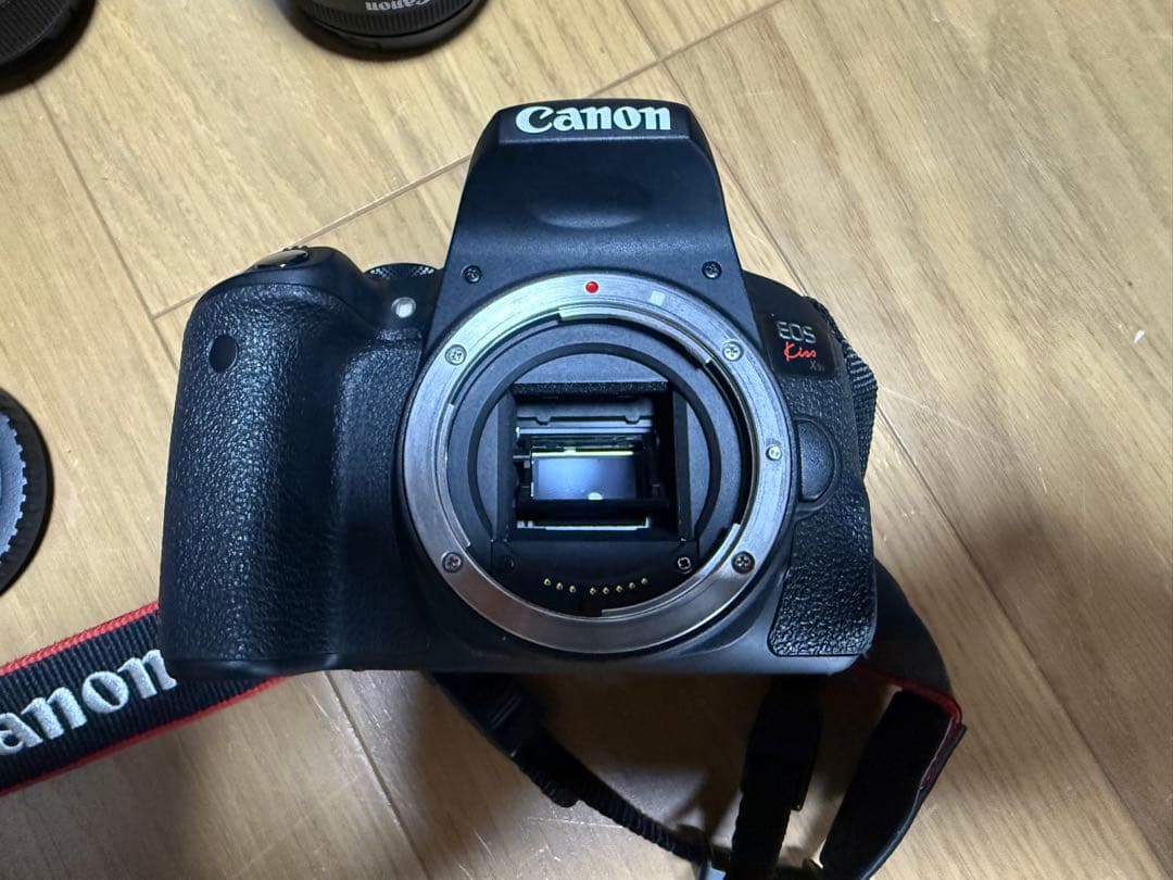 Canon kiss x9i Wレンズセット (三脚付き)