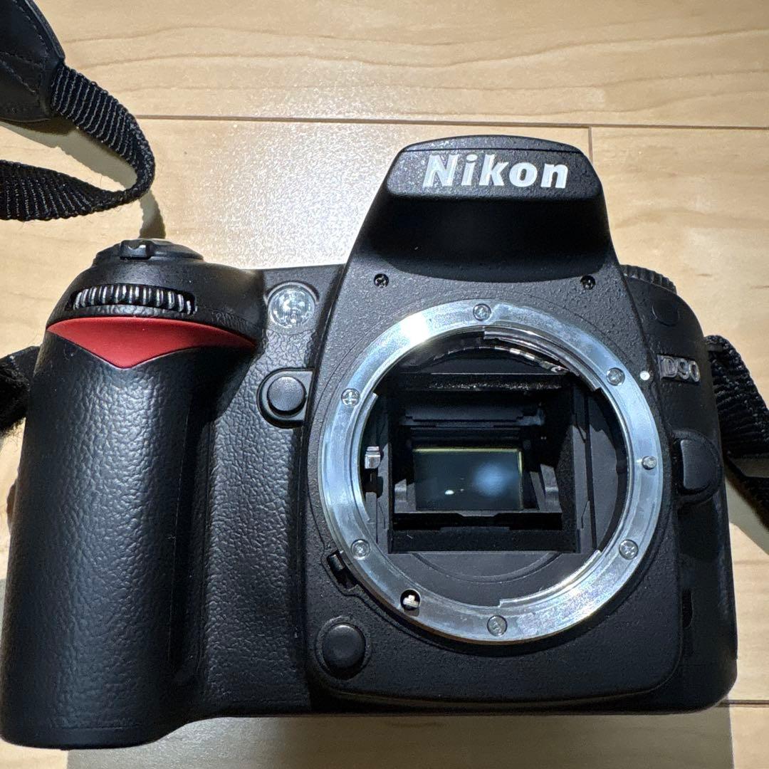 Nikon ニコンD90 デジタル一眼レフカメラ レンズ付き