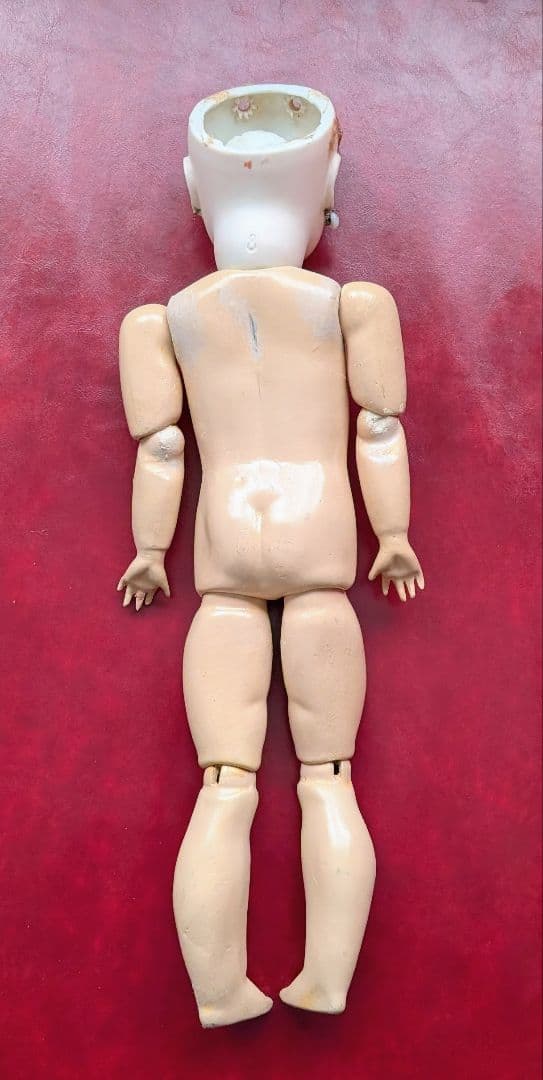 アンティーク　ビスクドール　ミステリー　クローズドマウス