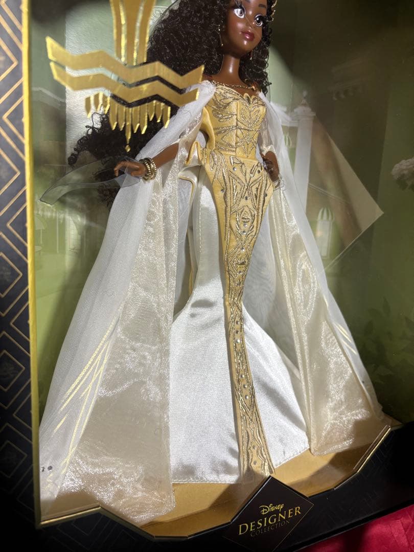 ディズニーストア　デザイナー　人形　ドール　ティアナ　プリンセスと魔法のキス