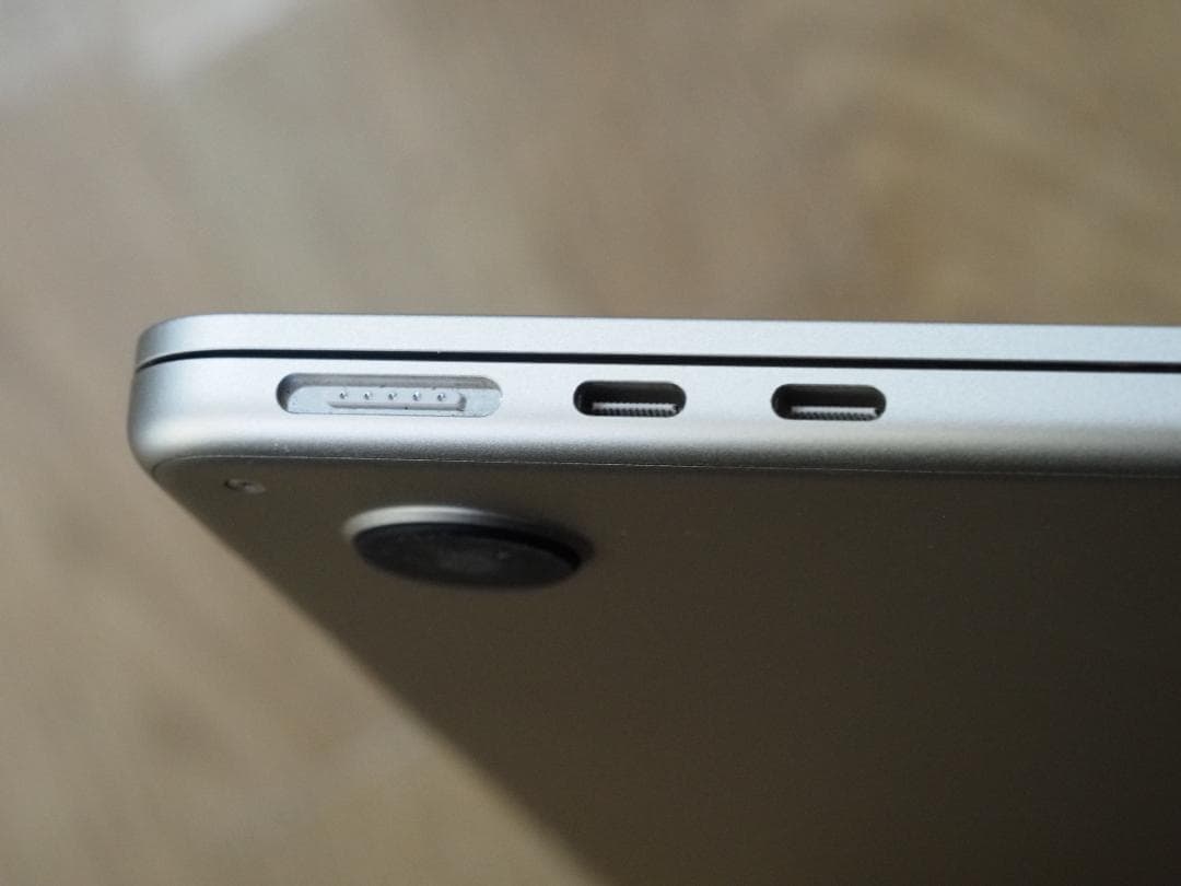 美品 MacBook air m2 8g 256GB 13㌅スターライト