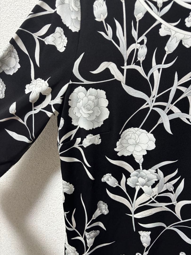 【新品】レオナール 花柄ワンピース ブラック