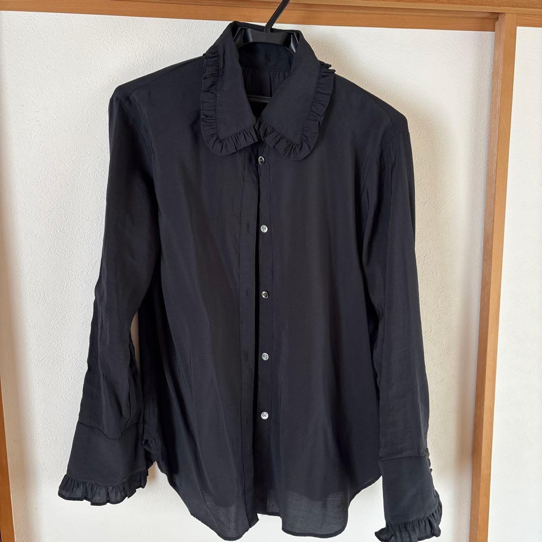 《美品》フリルカラーブラウス/spick&span