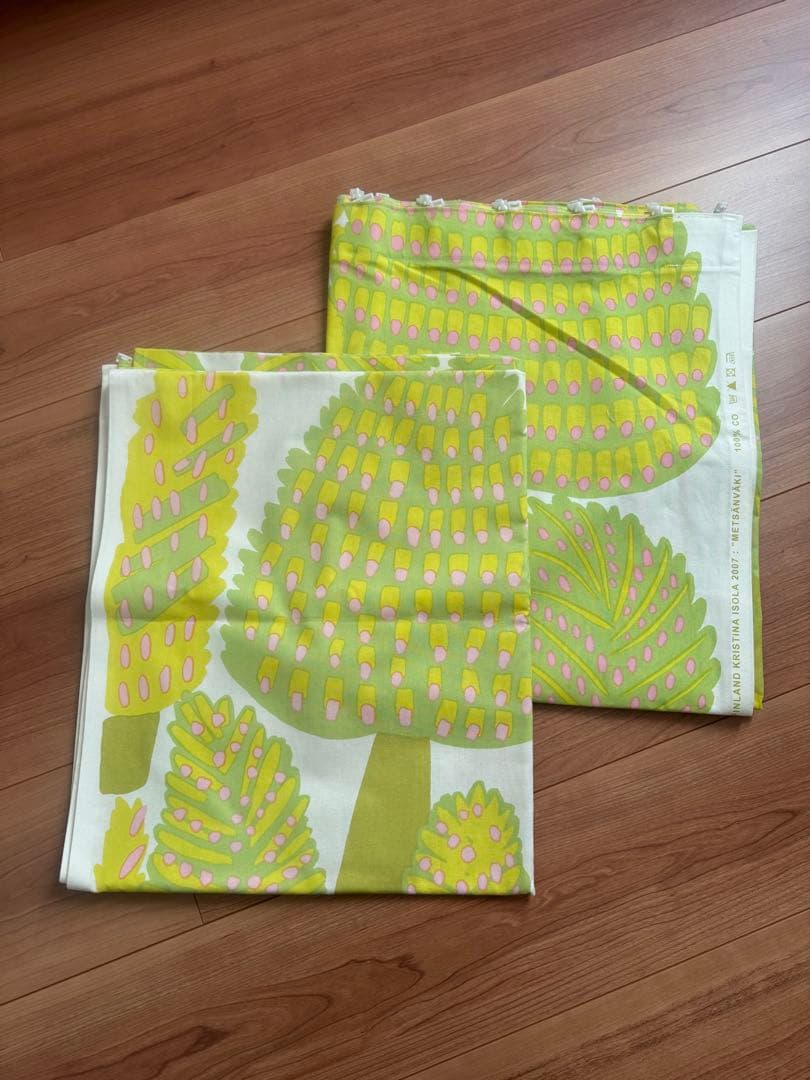 廃盤　マリメッコ メトサンヴァキ　METSANVAKI 生地　カーテンサイズ