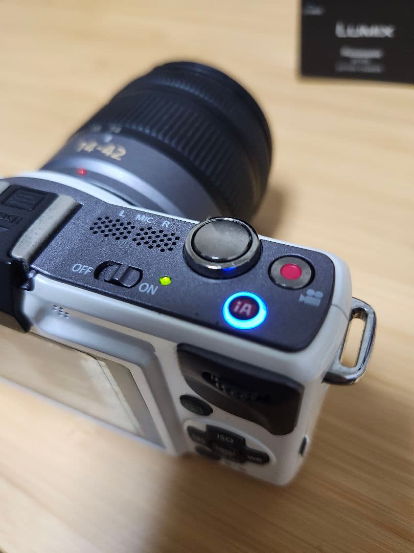 【✨人気カラー✨】Panasonic LUMIX DMC-GF2 デジタルカメラ