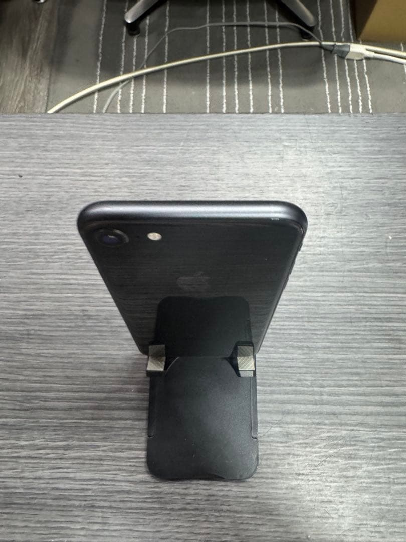 Apple iPhone 8スペースグレー 本体64GB SIMフリー12-3