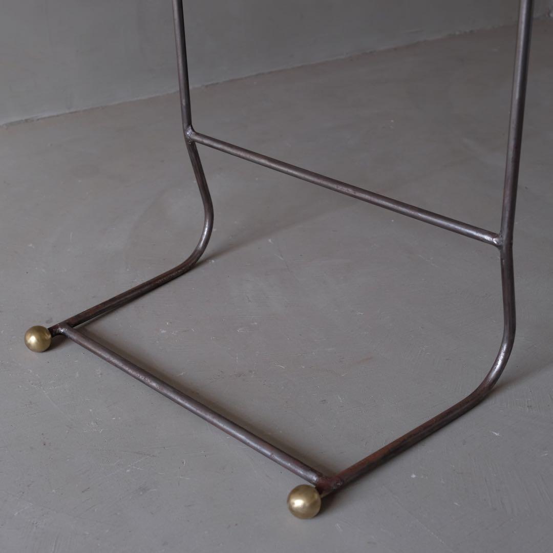 無垢鉄と真鍮のスタンド型タオル掛け　タオルハンガー インダストリアル 古道具