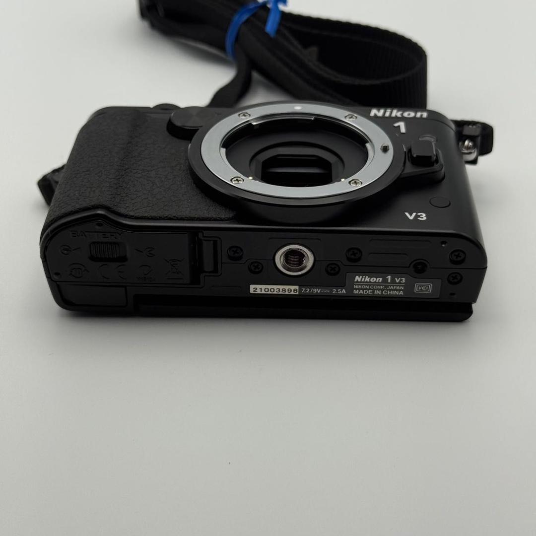 ニコン　Nikon 1 V3 ケース付き