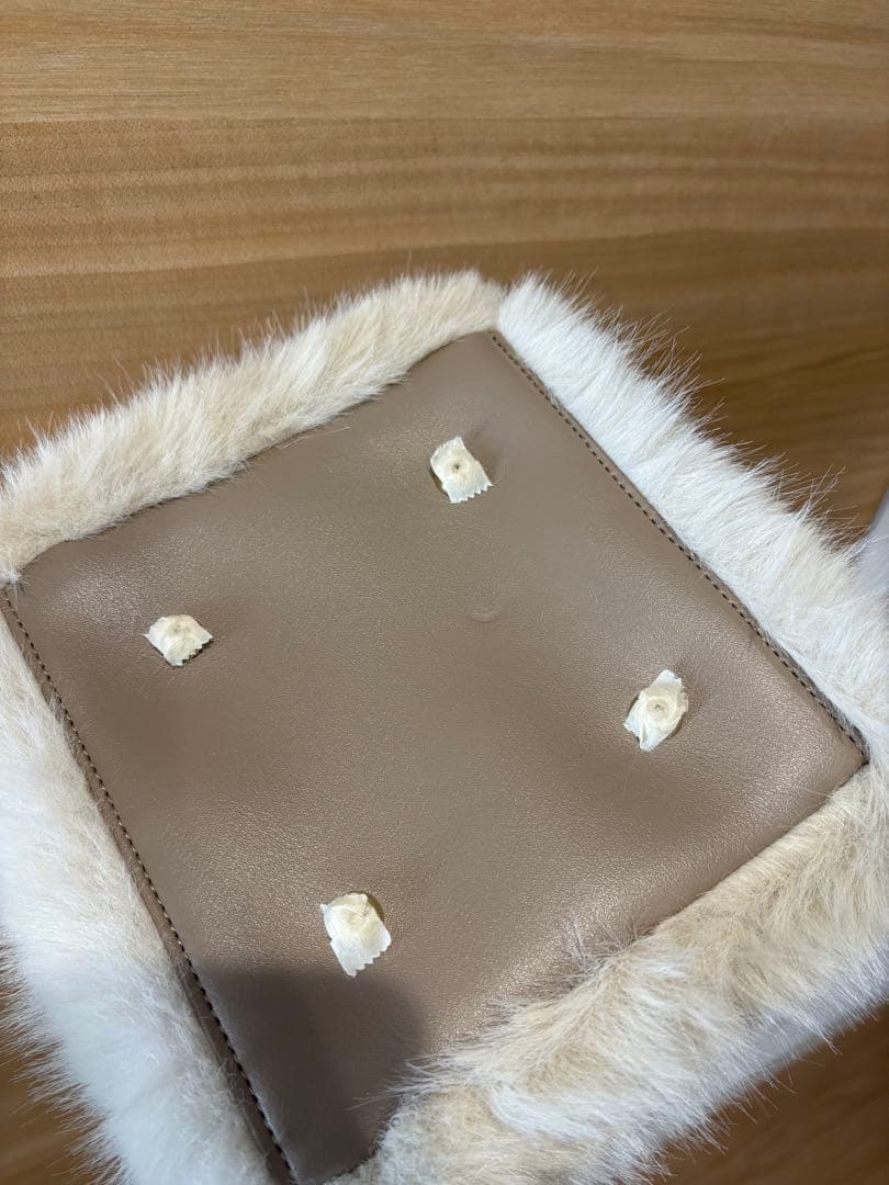 Bibiy新品B. FUR BOX BAG