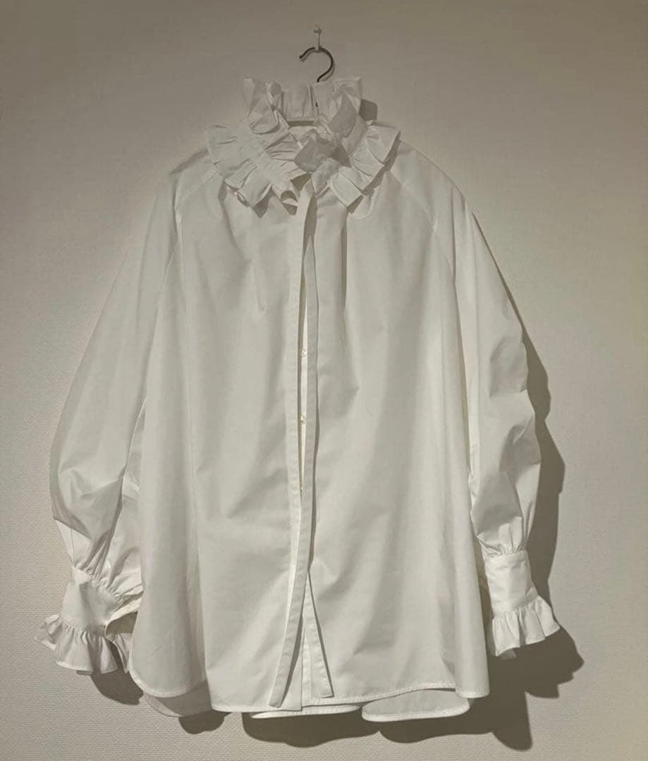 卒入学式に　完売品　新品　カデュネ（CADUNE）　ブラウス