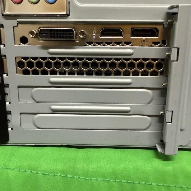 第12世代i7-11700 64G 6T 512G GTX1660SUPER