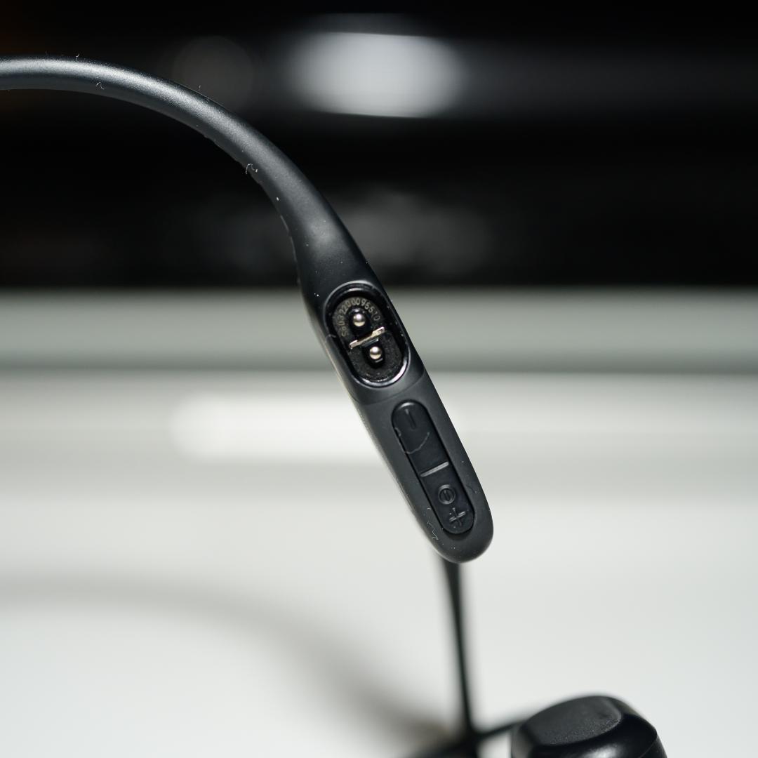 【美品】SHOKZ OPENRUN MINI 骨伝導イヤホン ブラック