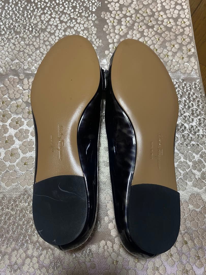 値下げしました　フェラガモバレーシューズ　4 2/1