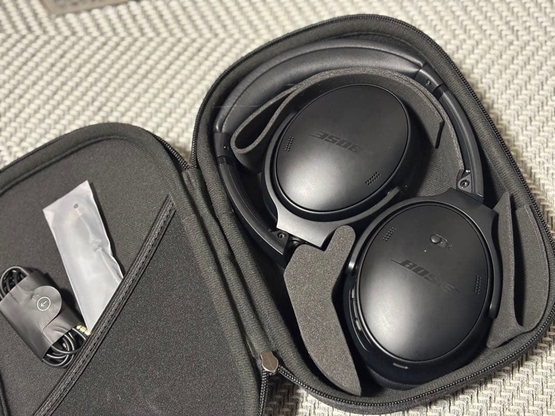 Bose ブルートゥースヘッドホンQuietComfortHPBLK