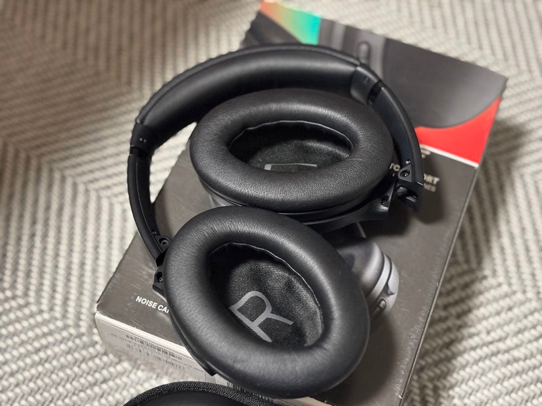 Bose ブルートゥースヘッドホンQuietComfortHPBLK
