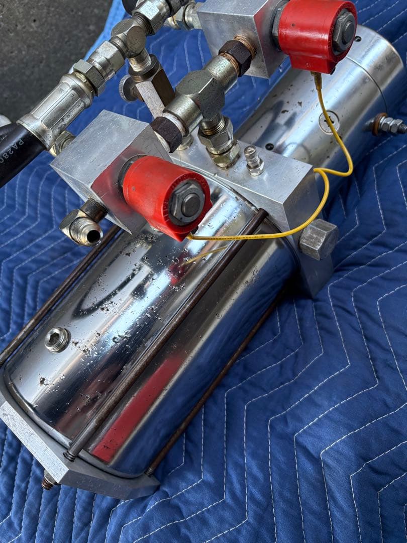 ハイドロ　ポンプ　ローライダー　インパラ　キャデラック　タウンカー　カプリス