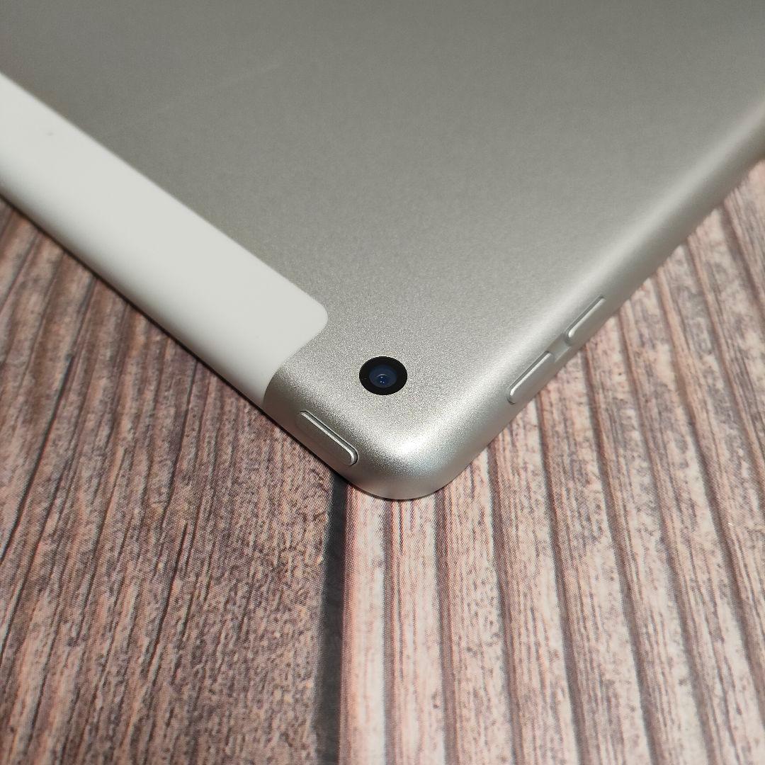 iPad 第8世代 128GB シルバー SIMフリー 超美品