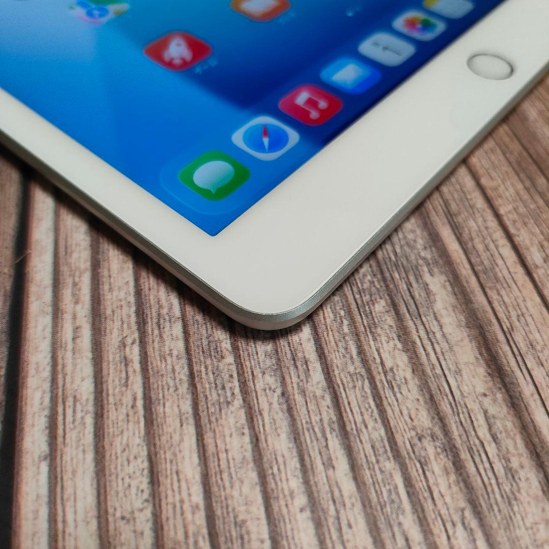 iPad 第8世代 128GB シルバー SIMフリー 超美品