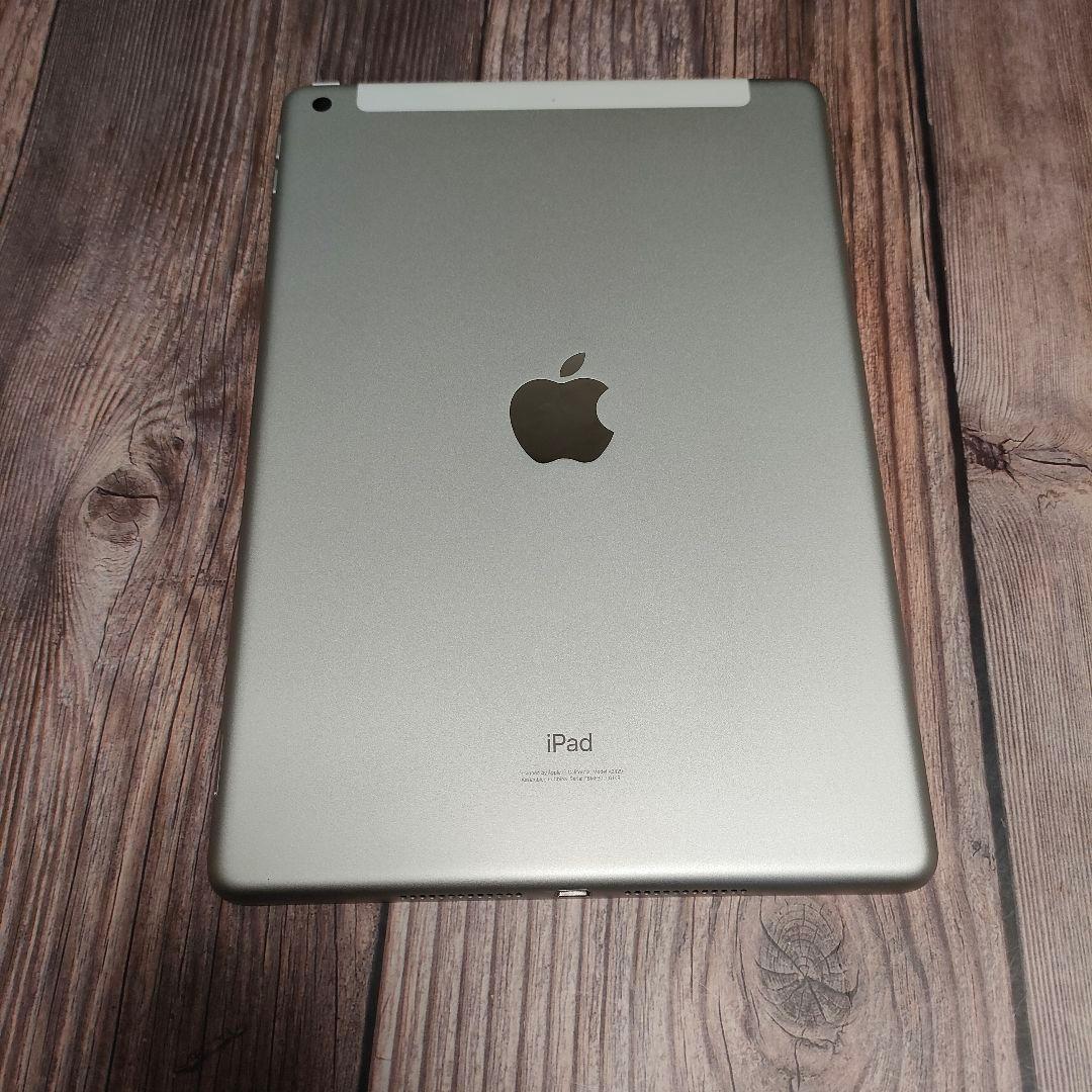 iPad 第8世代 128GB シルバー SIMフリー 超美品