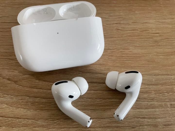 【正規品・美品】Apple AirPods Pro MWP22J/A