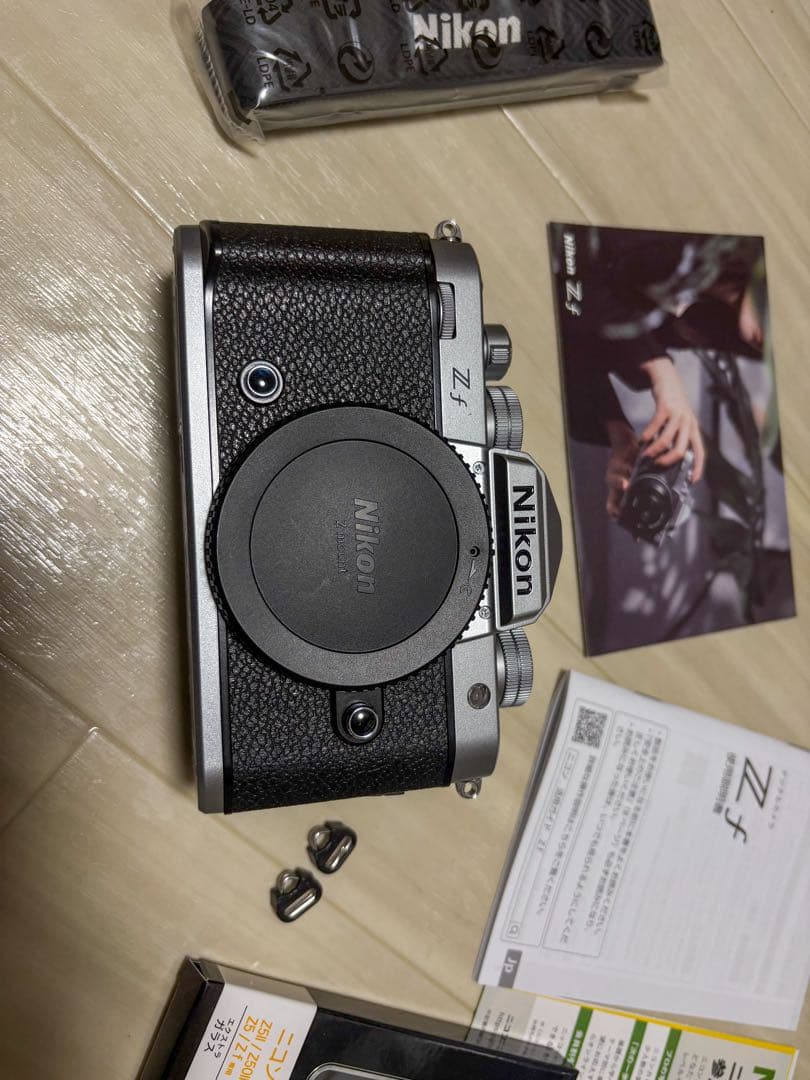 Nikon Z f シルバーボディ（最新カラー）｜シャッター数 約2,944枚｜