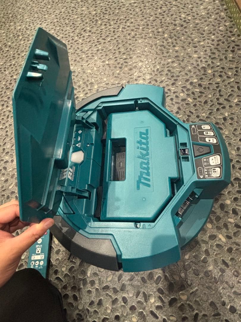 Makita ロボット掃除機 本体 リモコン付き