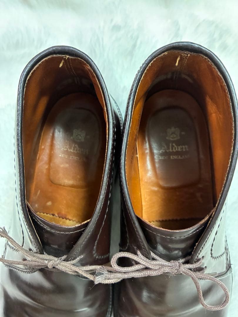 27cm オールデン　チャッカブーツ　バーガンディー　純正シューツリー、袋付き