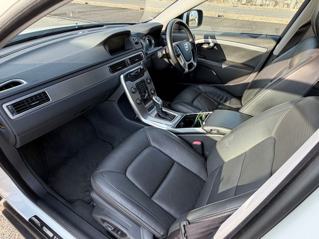 パーツ Volvo XC70 AWD 3.0L - 118,000km