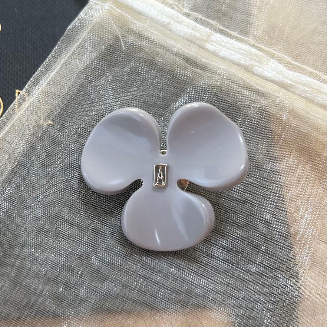 新品未使用　ALEXANDRE DE PARIS　アルビノス　パール　クリップ