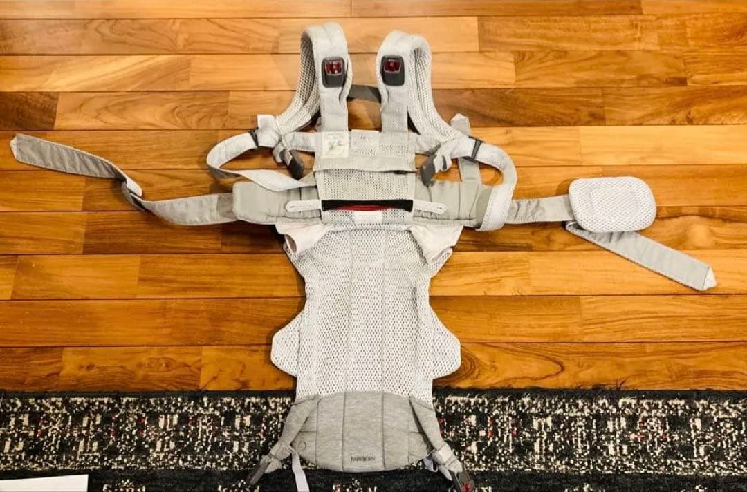 ベビービョルン　ハーモニー　メッシュ抱っこひも グレー