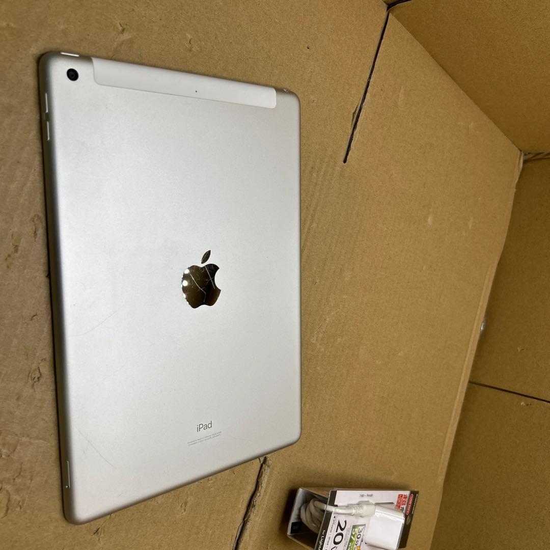 iPad 32GB cellular+wifi 第７世代　バッテリー100%