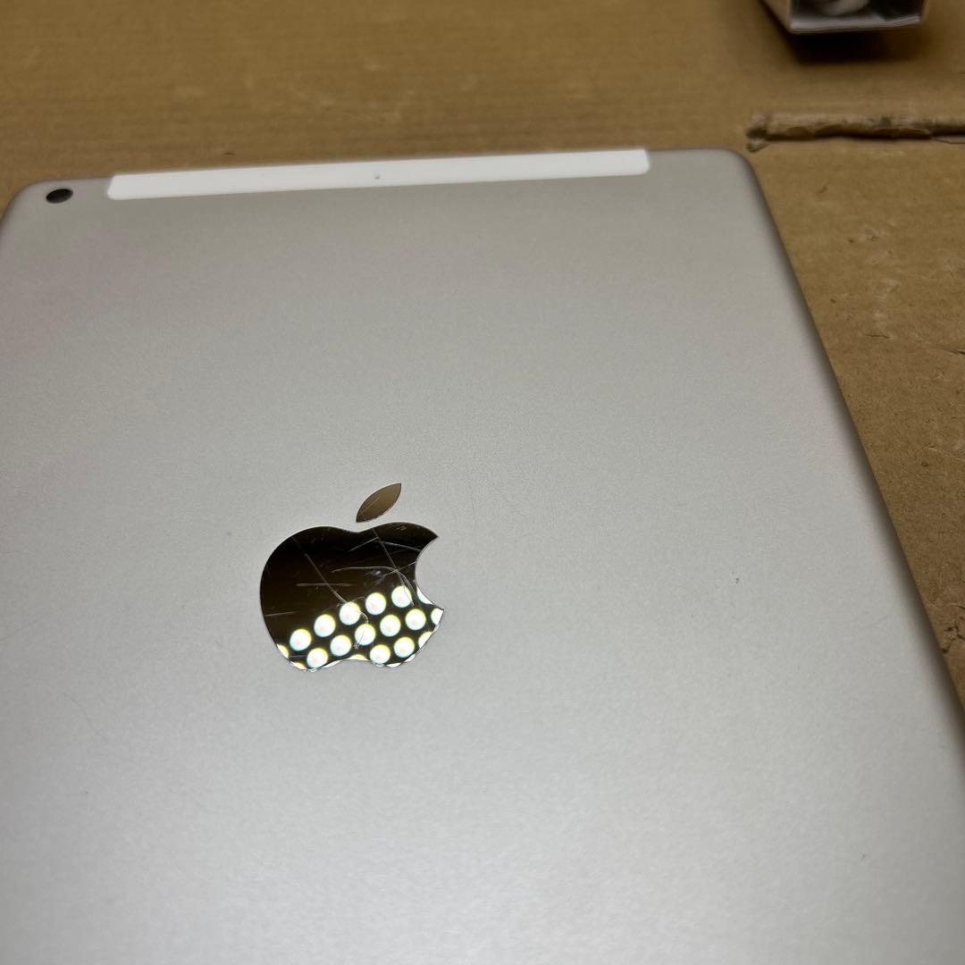 iPad 32GB cellular+wifi 第７世代　バッテリー100%