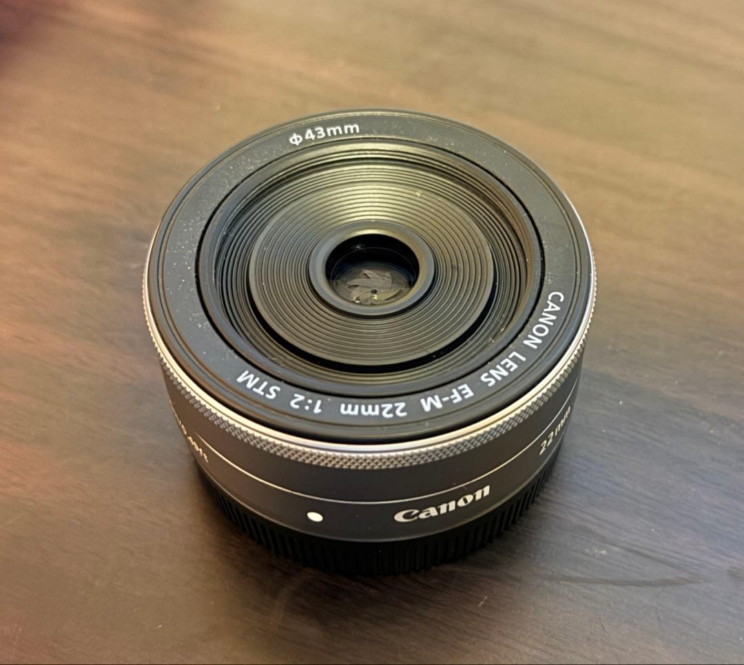 Canon EOS Kiss M ダブルレンズキット ホワイト