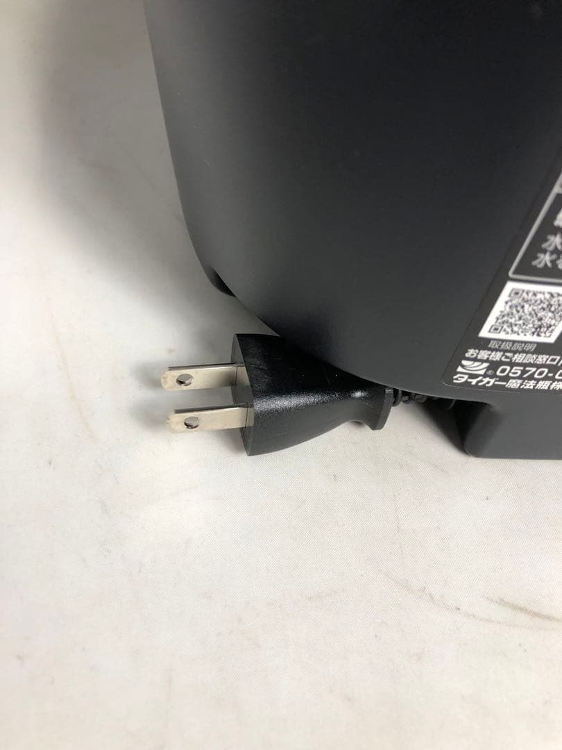タイガー圧力IHジャー炊飯器　JPV-10BK 2023年製　OU082906