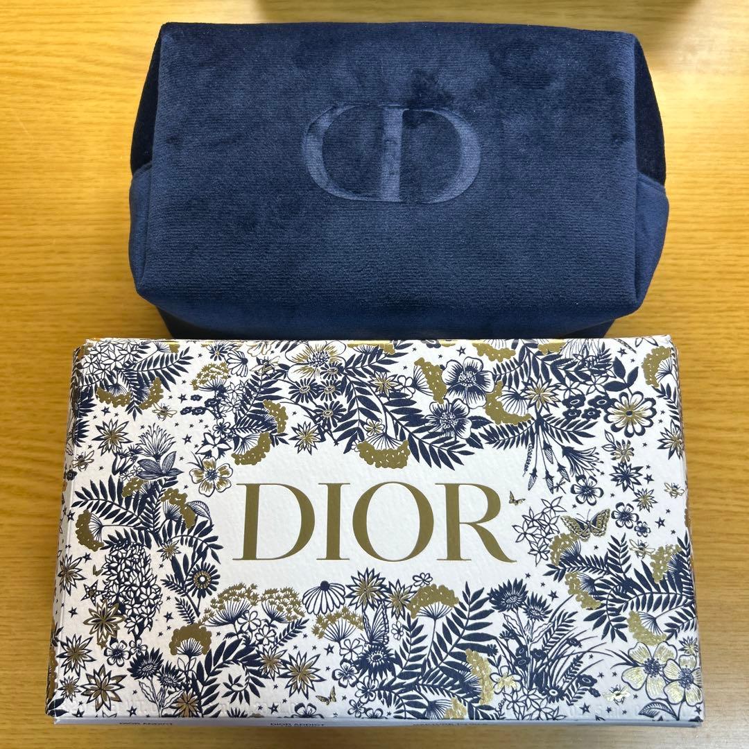 値下げ交渉お待ちしてます！コメント歓迎　ディオール ホリデー オファー