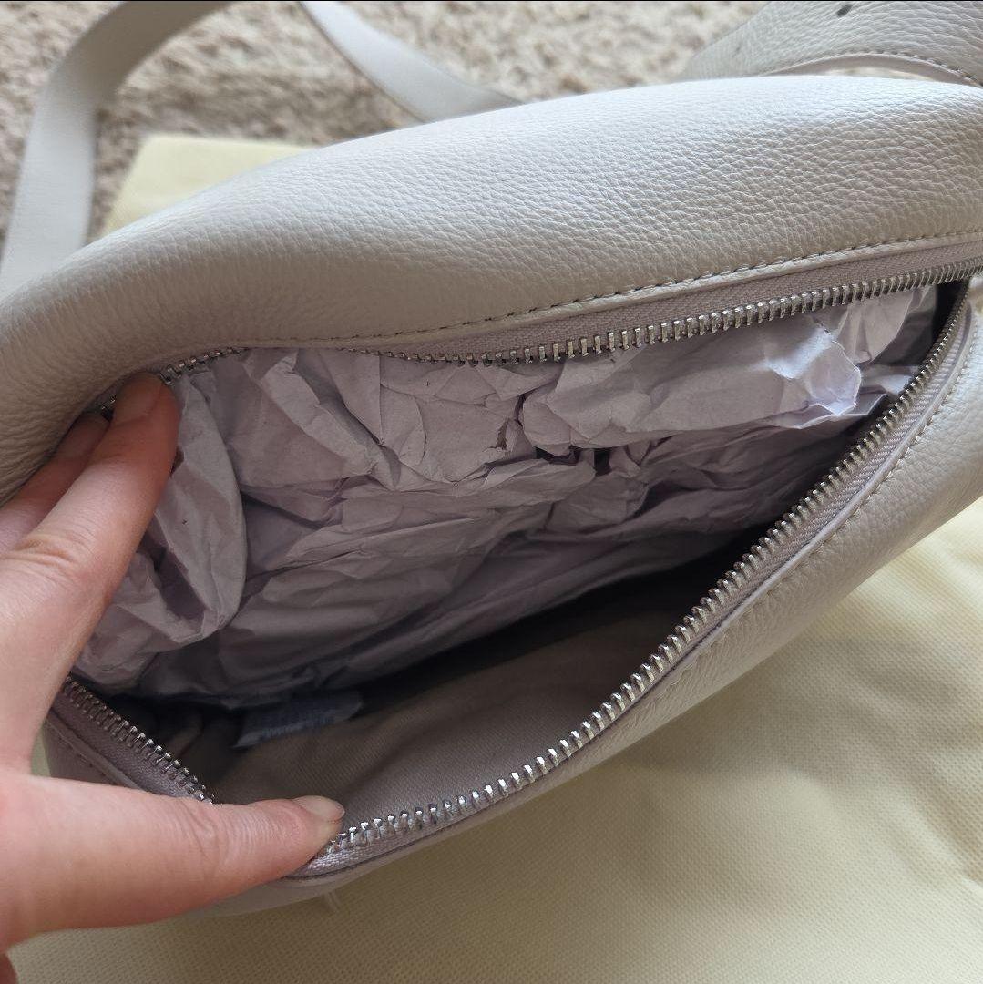 YENN　クロスボディバッグ　アイボリー